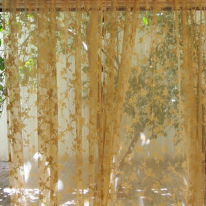 κουρτινα χρυσή δαντελα με πον πον στην ραφή και διαστάσεις 0,95 χ 3,15 ύψος