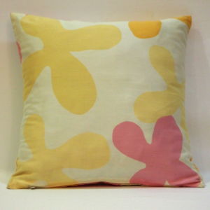 μαξιλάρι φλοράλ ροζ ώχρα 40 χ 40