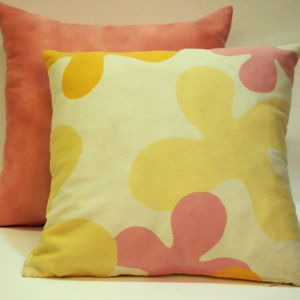 μαξιλάρι φλοράλ ροζ ώχρα 40 χ 40