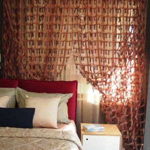 κουρτίνα δίχτυ ραμμένη μαζί με οργάντζα σε διάσταση 1,00 χ 2,95 ύψος