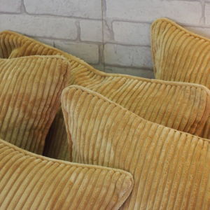 μαξιλαροθήκη διακοσμητικη βελουτέ camel 60 x 60