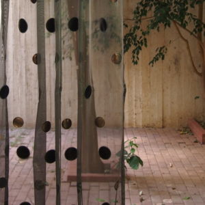 κουρτίνα διάφανη με κύκλους μαύρους σε διάσταση 0,70 χ 2,80 ύψος