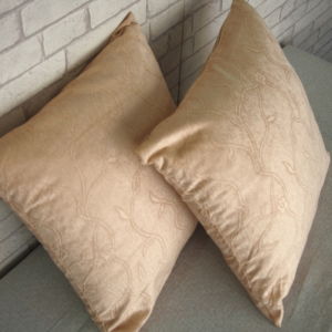 σομόν μαξιλαροθήκες 50 χ 50 βελουτέ ανάγλυφες