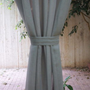 κουρτίνα ραμμένη ημιδιάφαν, γάζα γκρι με διαστάσεις 1,10 χ 2,60 ύψος