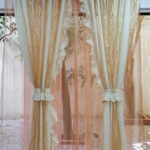 2 πλαϊνά με βολάν σε μπεζ-ροζ-χρυσο και διάσταση 0,80 χ 2,70 ύψος