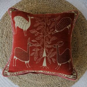 Μαξιλαροθήκη διακόσμησης με ζώα σε χρώμα κεραμιδί , μπεζ και διαστάσεις 42 χ 42