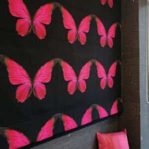 ρόμαν ραμμένο με ύφασμα βαμβακερό, μαύρο με φόύξια πεταλούδες και διαστάσεις 2,00 χ 2,00 ύψος