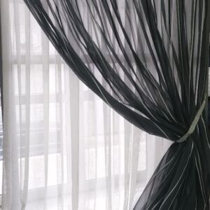 κουρτίνα μαυρόασπρη ριγέ με διαστάσεις 1,50 χ 2,93 ύψος