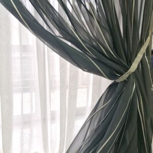 κουρτίνα μαυρόασπρη ριγέ με διαστάσεις 1,50 χ 2,93 ύψος