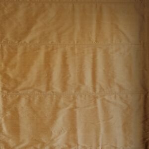 ρόμαν χρυσό μεταξωτό με διαστάσεις 0,88 χ 1,58 ύψος