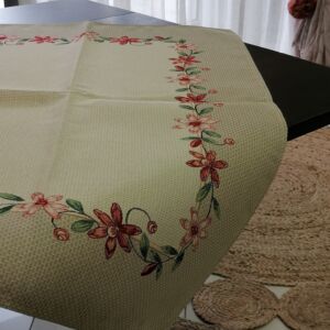 σετ καρέ με σεμέν σε σπαγγί βάση με λουλούδια σε διαστάσεις 1,00 χ 1,00 και 0,38 χ 1,00μ