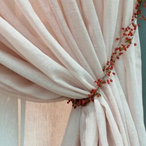 δέστρα κουρτίνας σε σχήμα κλδιού και κόκκινο χρώμα