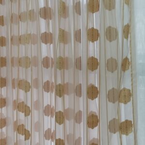 Κουρτίνα διάφανη με ανάγλυφο καφέ σχέδιο σε διαστάσεις 2,10 χ 2,19 ύψος
