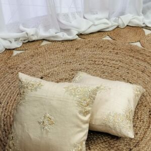 μεταξωτό μαξιλάρι διακόσμησης με κέντημα 33 χ 33εκ.