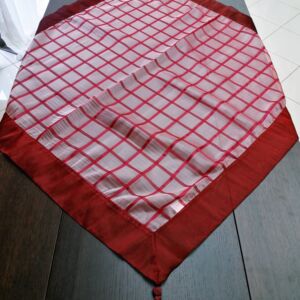 σετ καρώ κόκκινο από 2 καρέ, 1 τραβέρσα, και 2 πετσετάκια μεταξωτά
