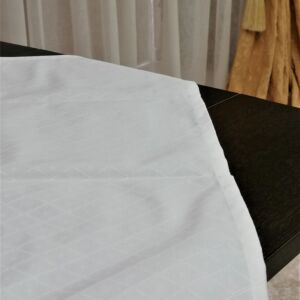 καρέ λευκό με ανάγλυφο σχέδιο ρόμβου, σε διαστάσεις 0,75 χ 0,75