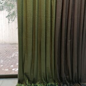 κουρτίνα μισή-μισή, πράσινο-καφέ από τσαλακωτό ταφτά σε διαστάσεις 1,20 χ 3,00 ύψος