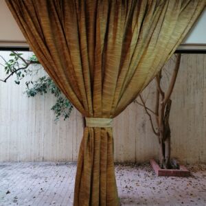 κουρτίνα ραμμένη από ταφτά καφέσε διαστάσεις 1,90 χ 2,00 ύψος