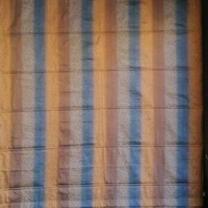 ρόμαν ραμμένο ριγέ μπλε-ώχρα με τελείωμα κρύσταλλο και διαστάσεις 1,53 χ 1,95 ύψος