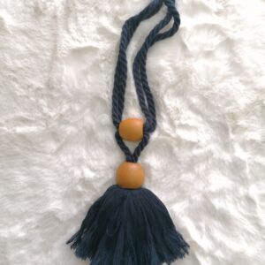 Παιδική δέστρα από ξύλο σε μπλε χρώμα με διάσταση δεσίματος 36 εκατοστά.