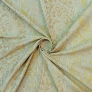 Ύφασμα επίπλωσης vintage με σχέδιο damask σε παστέλ αποχρώσεις ,με φαρδος 1.40 μέτρα και οριζόντια ρίγα.