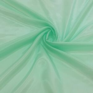 Βουάλ ύφασμα σε φυστικί χρώμα διάφανο με φάρδος τοπιού 2.80 μέτρα.