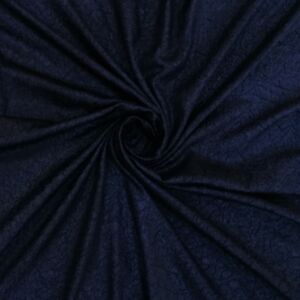 Υφασμα σε απόχρωση σκουρο μωβ τσαλακωτο με φάρδος τοπιού 2.80 μέτρα.