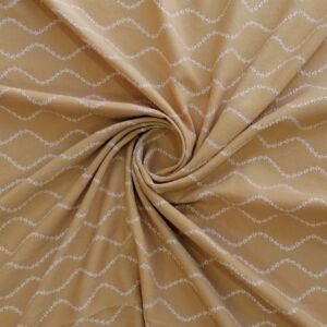 Υφασμα με σχέδιο ζιγκ-ζαγκ σε μπεζ απόχρωση με λευκό και φάρδος τοπιού 2.80 μέτρα.