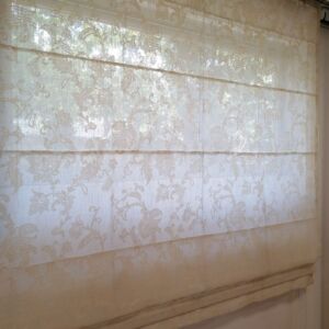 ΡΟΜΑΝ ΑΠΟ ΛΕΥΚΗ ΔΑΝΤΕΛΑ ΜΕ ΣΧΕΔΙΟ ΛΟΥΛΟΥΔΙΑ ΚΛΑΣΣΙΚΟ ΥΦΟΣ 1,73 Χ 2,07 ΥΨΟΣ